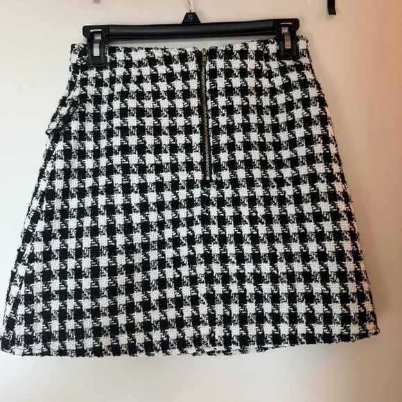 Francesca’s houndstooth tweed mini skirt NWOT XS - Picture 3 of 7